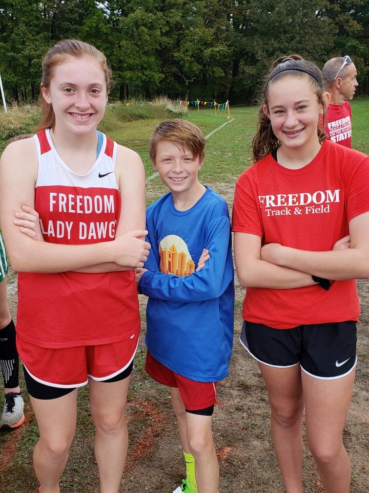 Freedom Middle School Cross Country team at Grove City's Run Through the Pines Invitational