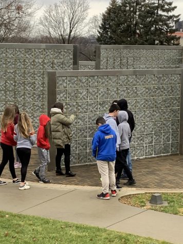 Jewish Day School tour guide tells seventh graders about the monument and answers many of their questions.