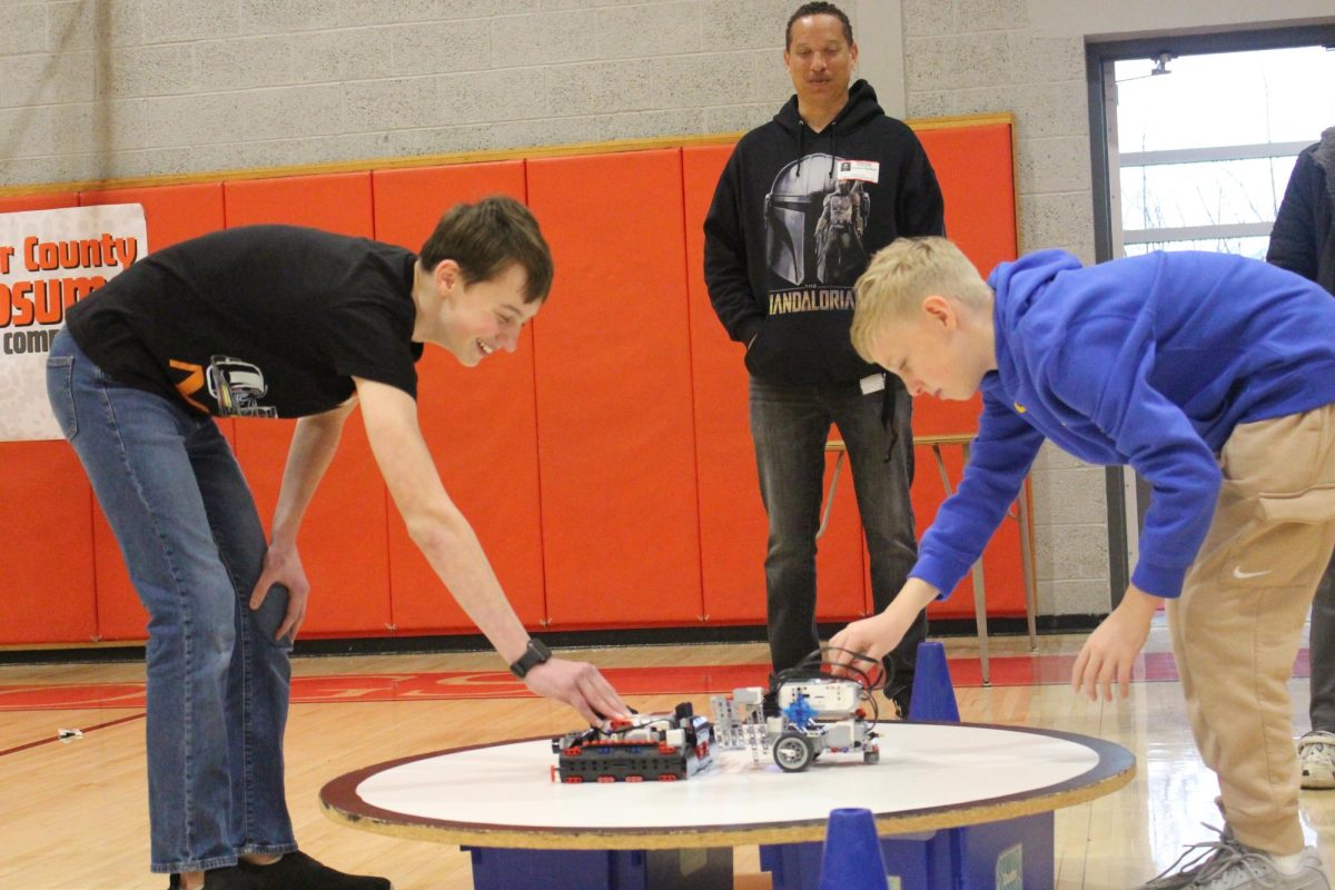 Lincoln Murphy prepares his bot for battle on Thursday, April 10.
